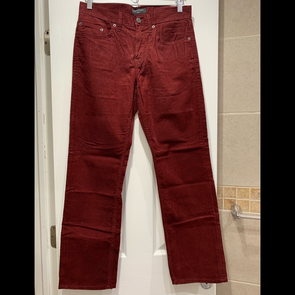 Banana Republic Dark Red Burgundy Corduroy Straight Leg Pants, Men Size 30 x 30